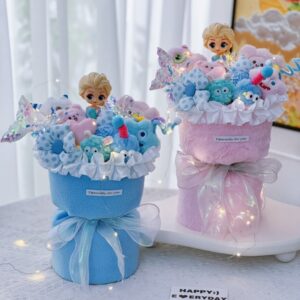 Snow Princess Cute Cartoon Doll Bouquet Gift for Girls – Perfect Birthday or Holiday Gift – Adorable Design with Soft Plush Material for a Sweet Surprise